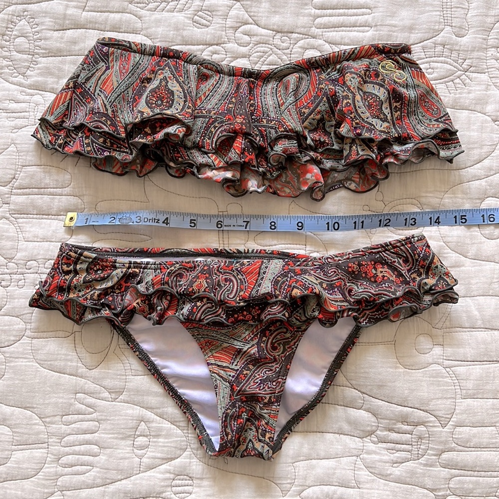 Rip Curl Paisley Ruffle bikini - Picture 1 of 7